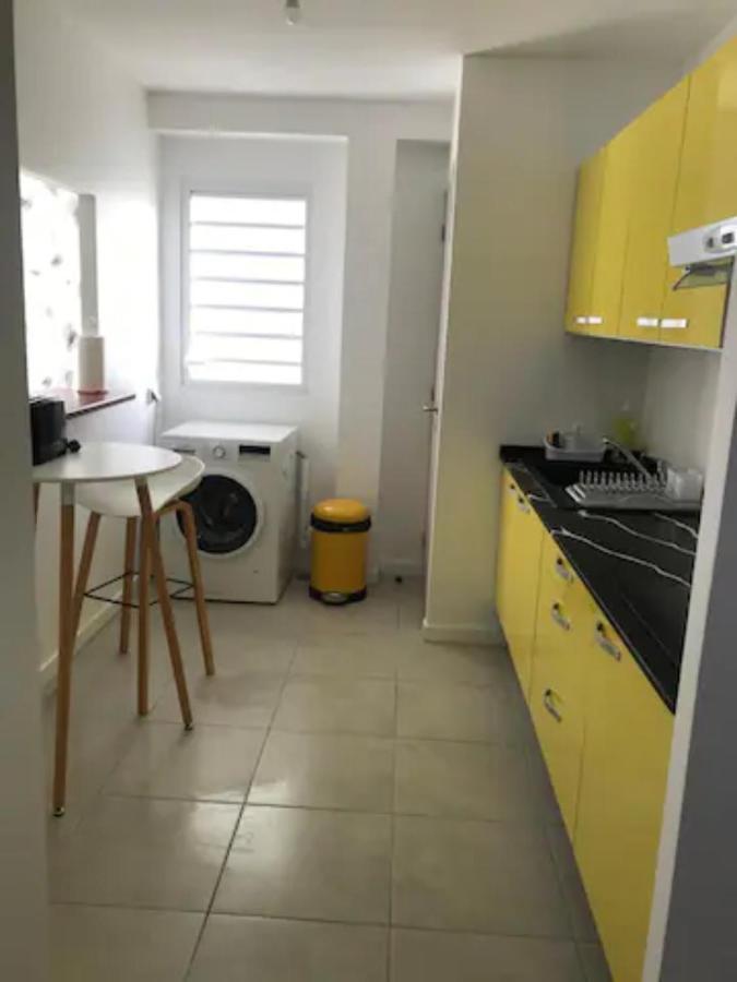 Meuble De Standing Au Coeur Des Commodites Schoelcher Bagian luar foto